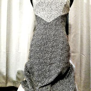 Beautiful WHITE HORSE BLACK MARKET DRESS